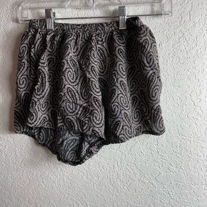 Brandy Melville Patterned Shorts Sz Small
